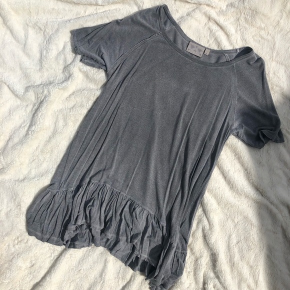 Dantelle Charcoal Grey Flowy Short Sleeve Blouse - Picture 4 of 7